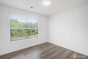 208 Sunshine Ct, Sayreville, NJ 08859 - Photo 16