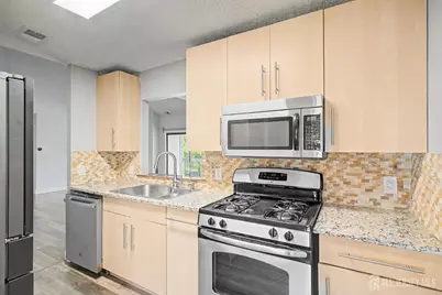 208 Sunshine Court, Sayreville, NJ 08859 - Photo 8