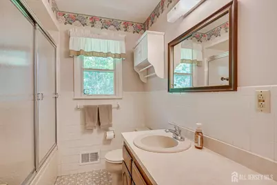 9 Clive Hills Road, Edison, NJ 08820 - Photo 32