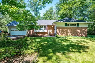 9 Clive Hills Rd, Edison, NJ 08820 - Photo 1