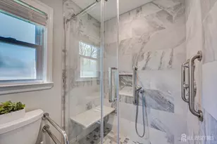 6 Sussex Ct, Edison, NJ 08820 - Photo 12