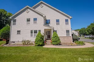 16 Hawthorne Rd, North Brunswick Township, NJ 08902 - Photo 2