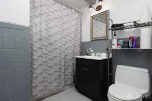 22 Webb Dr, Fords, NJ 08863 - Photo 14