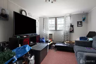 22 Webb Dr, Fords, NJ 08863 - Photo 12