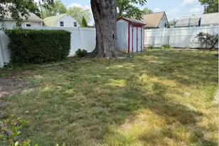 38 Wayne St, Edison, NJ 08817 - Photo 12