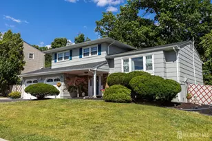 4 Avon Way, Sayreville, NJ 08859 - Photo 2