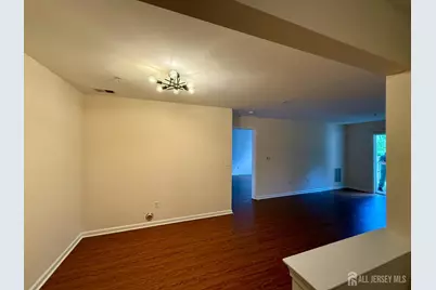 1315 Fernwood Court, New Brunswick, NJ 08901 - Photo 4