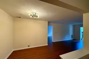 1315 Fernwood Ct, New Brunswick, NJ 08901 - Photo 4