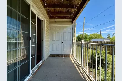 1315 Fernwood Court, New Brunswick, NJ 08901 - Photo 6