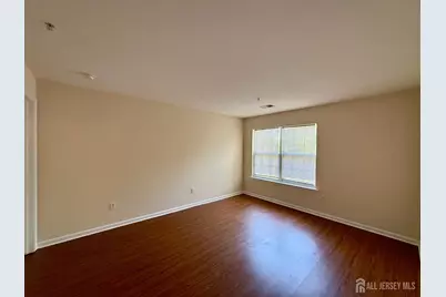 1315 Fernwood Court, New Brunswick, NJ 08901 - Photo 10