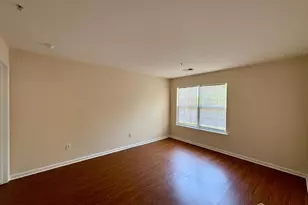 1315 Fernwood Ct, New Brunswick, NJ 08901 - Photo 10