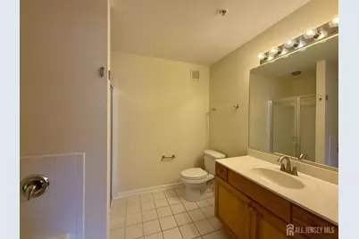 1315 Fernwood Court, New Brunswick, NJ 08901 - Photo 12