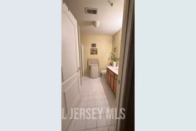 1216 Dogwood Court #1216, New Brunswick, NJ 08901 - Photo 4