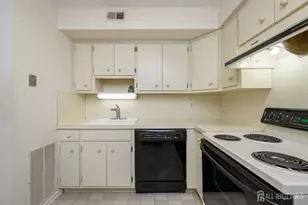 28 Countryside Dr, Bernards Township, NJ 07920 - Photo 6