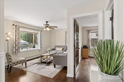 45 Walnut Street, Edison, NJ 08817 - Photo 4