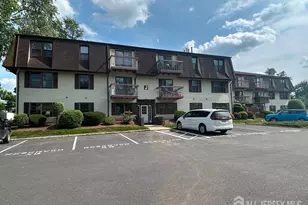 111 Orlando St, Edison, NJ 08817 - Photo 2