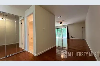 140 Wyndham Place, Robbinsville, NJ 08691 - Photo 2