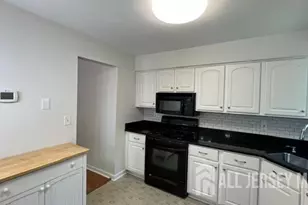 140 Wyndham Pl, Robbinsville, NJ 08691 - Photo 8