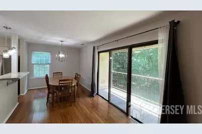 140 Wyndham Place, Robbinsville, NJ 08691 - Photo 6
