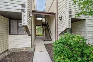 38 E Daisy Ln E, Mount Laurel, NJ 08054 - Photo 2