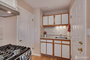 8 Tufts Ct, South Brunswick Township, NJ 08824 - Photo 30