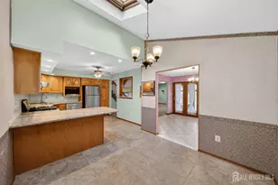 95 Pine St, Iselin, NJ 08830 - Photo 4