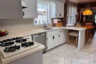 20 Tracey Dr, Milltown, NJ 08850 - Photo 12
