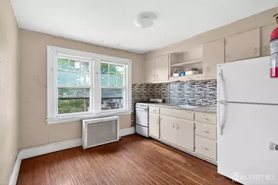 126 Jones Avenue, New Brunswick, NJ 08901 - Photo 6