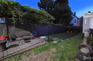 26 Harvey St, New Brunswick, NJ 08901 - Photo 16