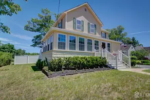 25 Lake Ave, Helmetta, NJ 08828 - Photo 2