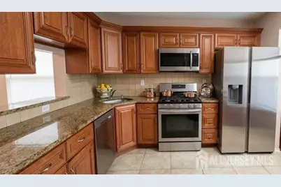 390 McDowell Dr, East Brunswick Township, NJ 08816 - Photo 4