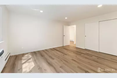 517 Cricket Lane, Woodbridge Township, NJ 07095 - Photo 10