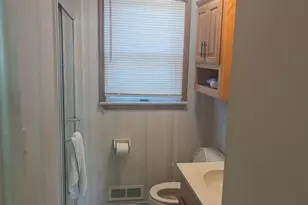 [Address not provided], Woodbridge Township, NJ 07095 - Photo 6