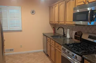 [Address not provided], Woodbridge Township, NJ 07095 - Photo 4