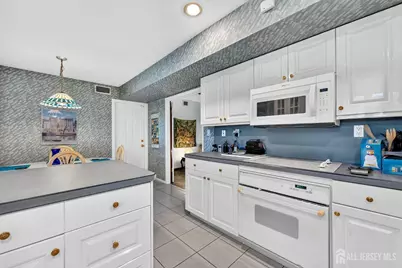 29 Ormont Lane, Matawan, NJ 07747 - Photo 8