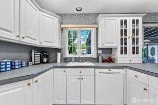 29 Ormont Ln, Matawan, NJ 07747 - Photo 6