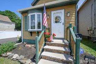 202 Grove St, North Plainfield, NJ 07060 - Photo 2