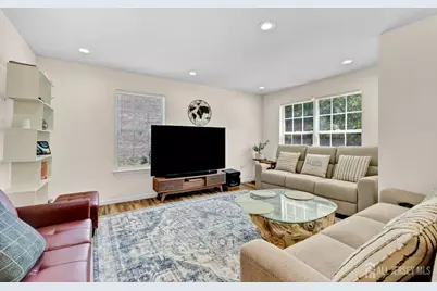 810 Plymouth Road, North Brunswick Township, NJ 08902 - Photo 8