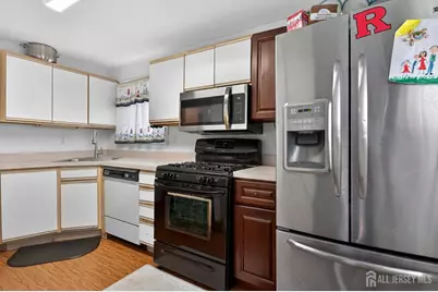 6 Hayes Court, North Brunswick Township, NJ 08902 - Photo 10