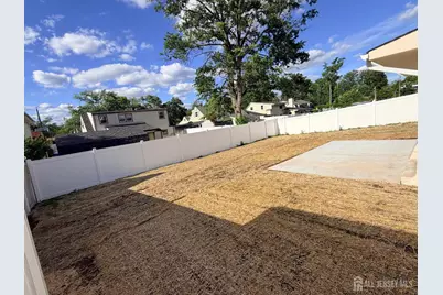 109 W Arthur Place, Iselin, NJ 08830 - Photo 4