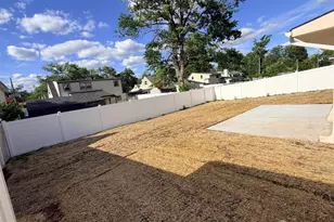 109 W Arthur Pl, Iselin, NJ 08830 - Photo 4