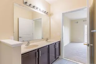 534 Doral Ct, Piscataway Township, NJ 08854 - Photo 12