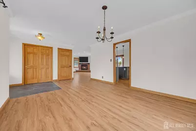 137 Woodland Avenue, Fords, NJ 08863 - Photo 6