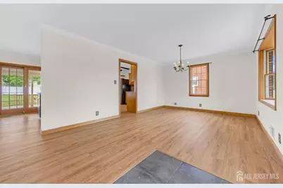 137 Woodland Avenue, Fords, NJ 08863 - Photo 4