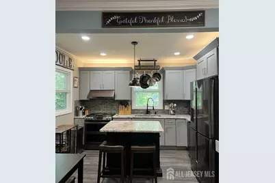 297 Grove Street, Woodbridge Township, NJ 07095 - Photo 6
