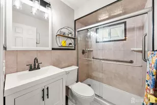 7 Pierrepont Ave, Middlesex, NJ 08846 - Photo 16