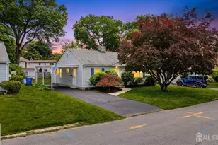 7 Pierrepont Ave, Middlesex, NJ 08846 - Photo 2