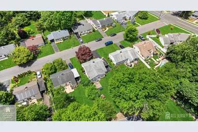 7 Pierrepont Avenue, Middlesex, NJ 08846 - Photo 8