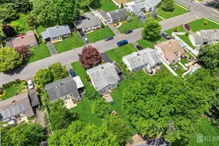 7 Pierrepont Ave, Middlesex, NJ 08846 - Photo 8