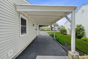 7 Pierrepont Ave, Middlesex, NJ 08846 - Photo 4